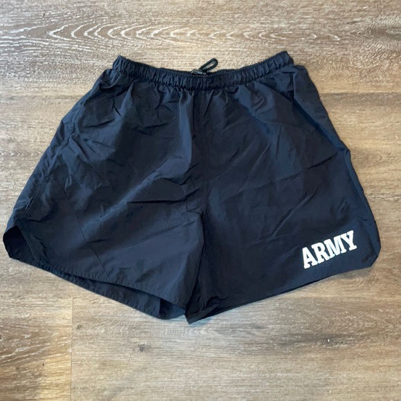 ARMY Shorts - Picture 1 of 3